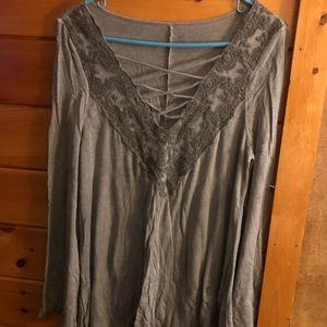 lace up light green top